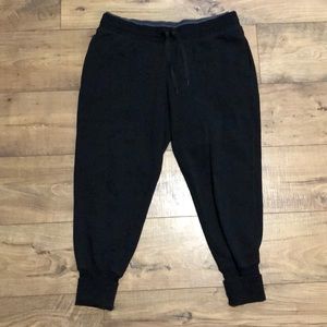 Capri joggers 🌻 size large